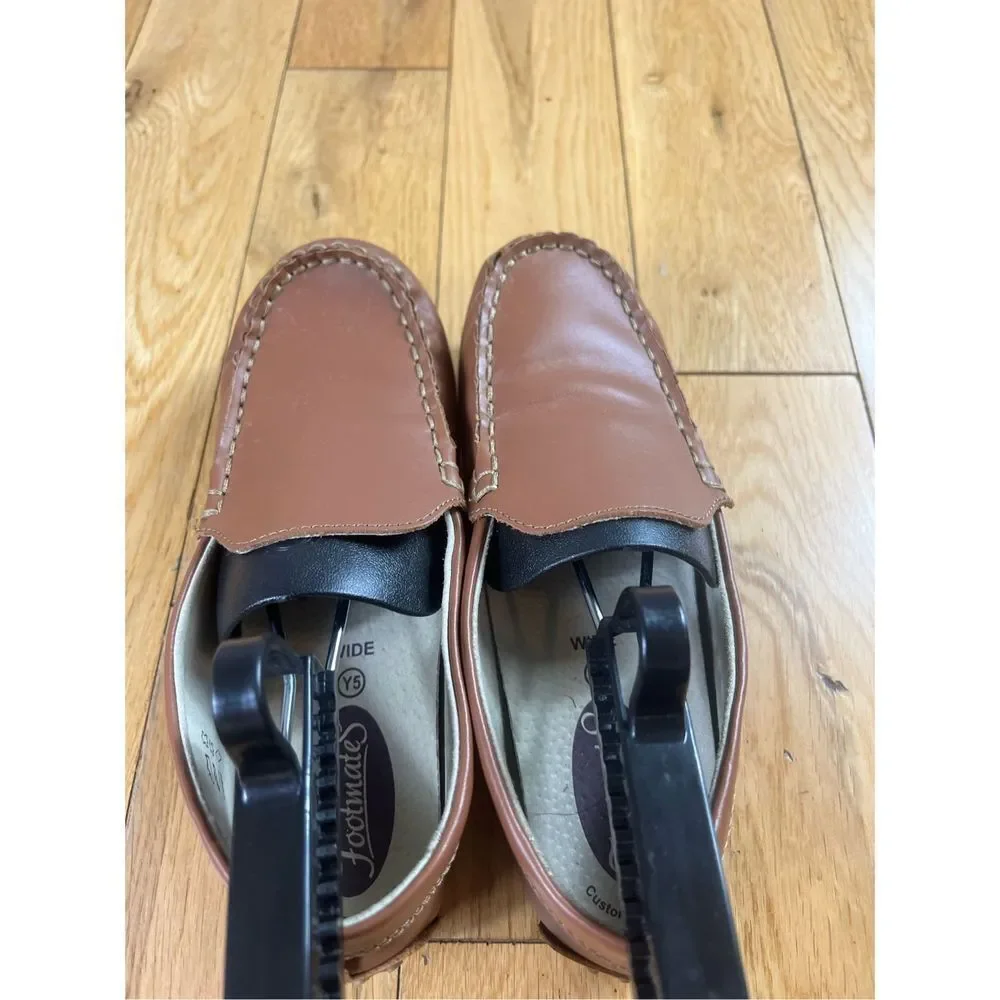 FootMates Boys Brown Loafers Size 5 Wide